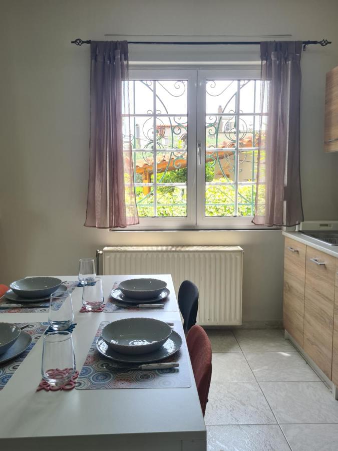 One Artemis Near The Sea And The Airport Apartment Ngoại thất bức ảnh