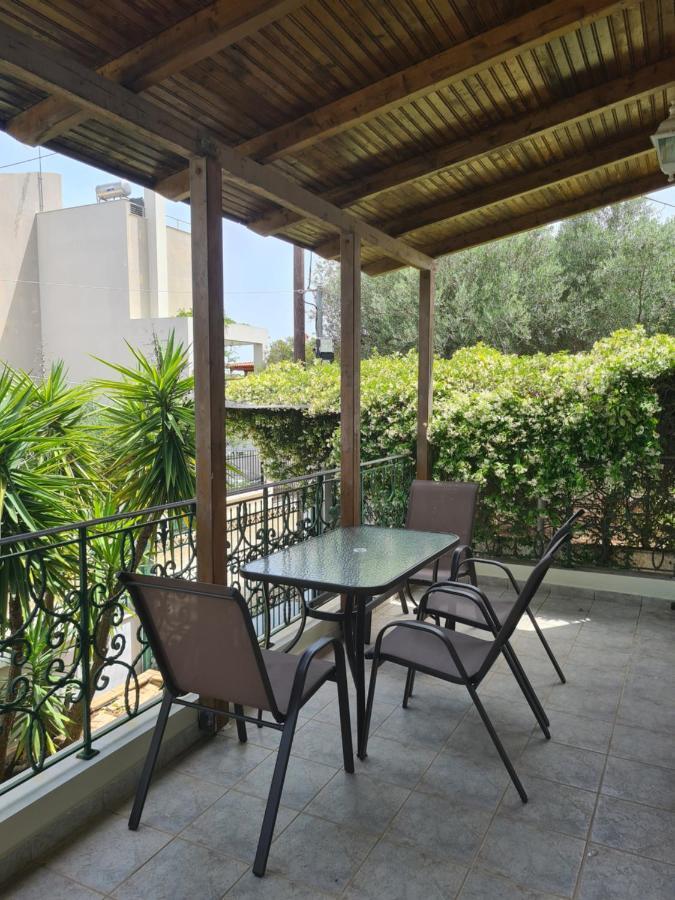 One Artemis Near The Sea And The Airport Apartment Ngoại thất bức ảnh