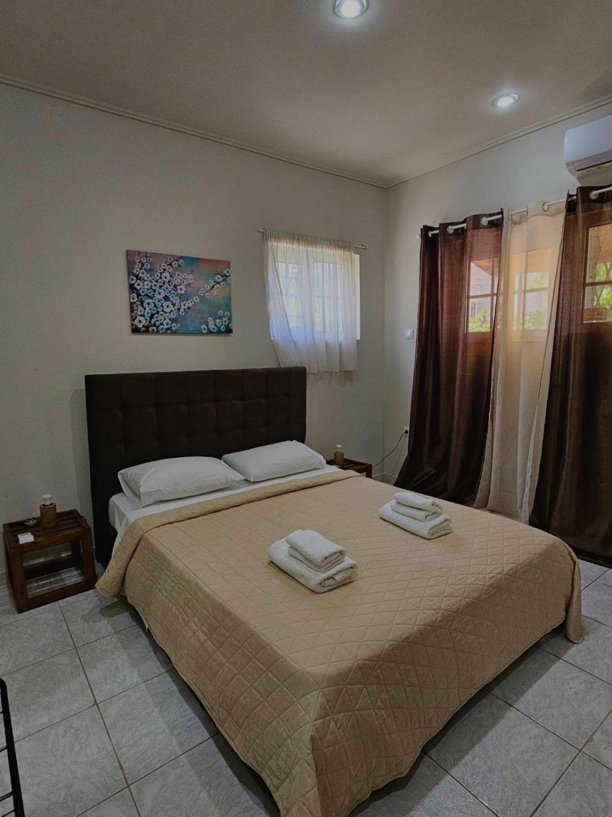 One Artemis Near The Sea And The Airport Apartment Ngoại thất bức ảnh