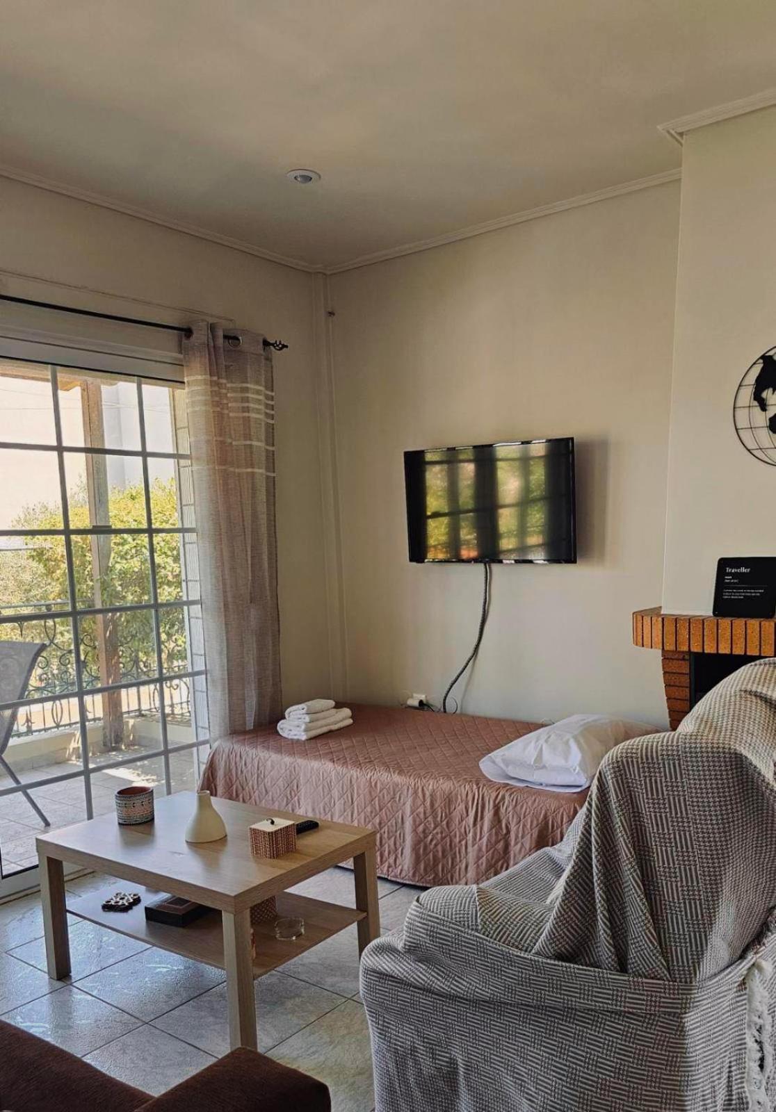 One Artemis Near The Sea And The Airport Apartment Ngoại thất bức ảnh