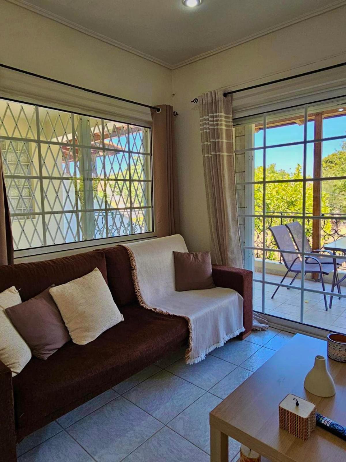 One Artemis Near The Sea And The Airport Apartment Ngoại thất bức ảnh