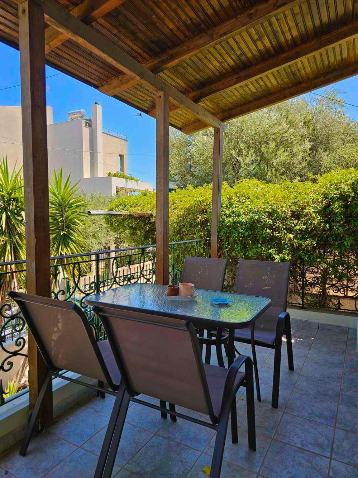 One Artemis Near The Sea And The Airport Apartment Ngoại thất bức ảnh
